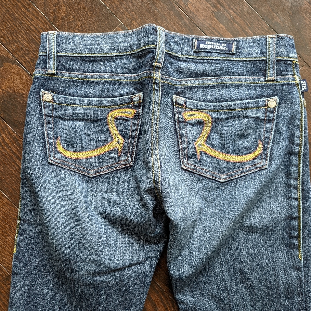 Rock & Republic Women's Boot Cut Jeans in Dark Blue with Yellow Stitching